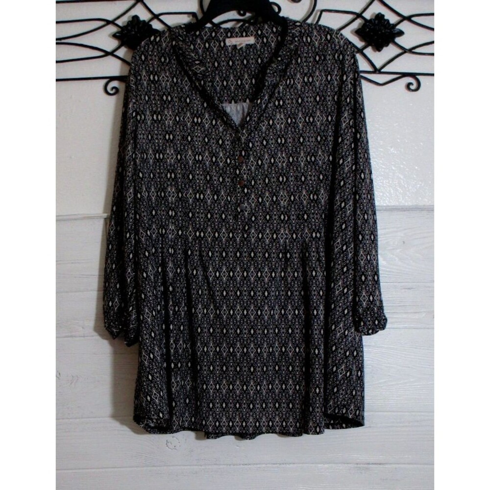 Cato Women's Knit Top Size 3X Long Sleeve Black Geometric Round Neck